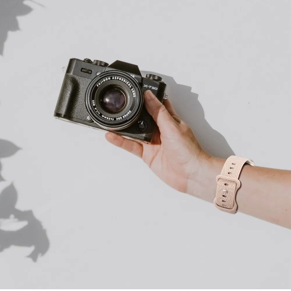 Watch Strap and Watch Band Apple Apple Watch Series 8, 7, 6, 5, 4,SE 38/40/41mm Off White Man Wearing Smartwatch Holding Camera Hilton GrunX in India