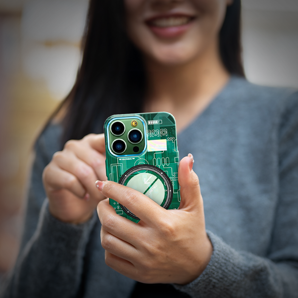 Case and Cover iPhone 15 Pro Green Woman Showcasing Back View Oscar GrunX in India