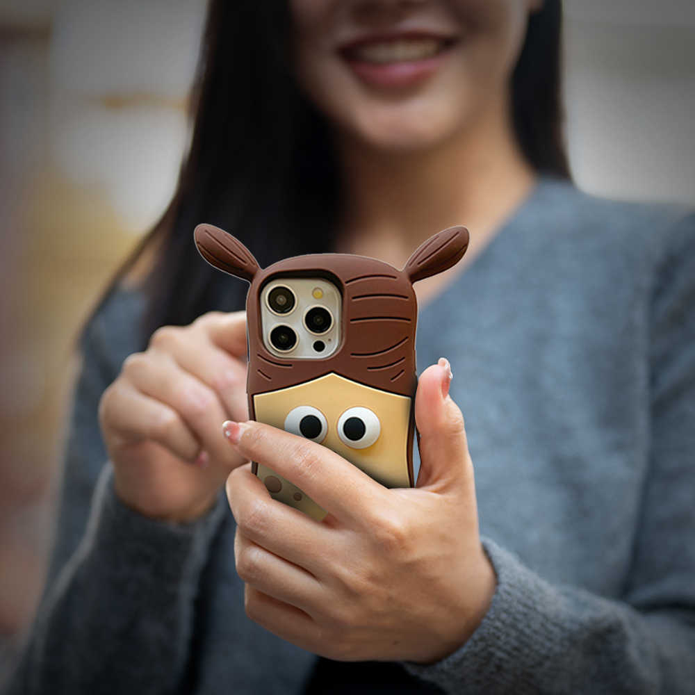 Case and Cover iPhone 16, 16 Pro, 16 Pro Max Brown Woman Showcasing Back View Pooky GrunX in India