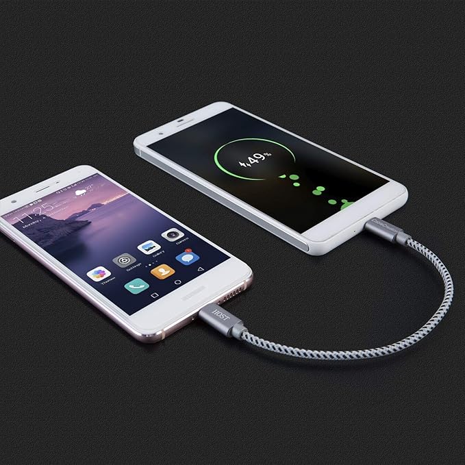 Micro USB to Micro USB OTG Cable charging one Android smartphone from another phone as portable power bank
