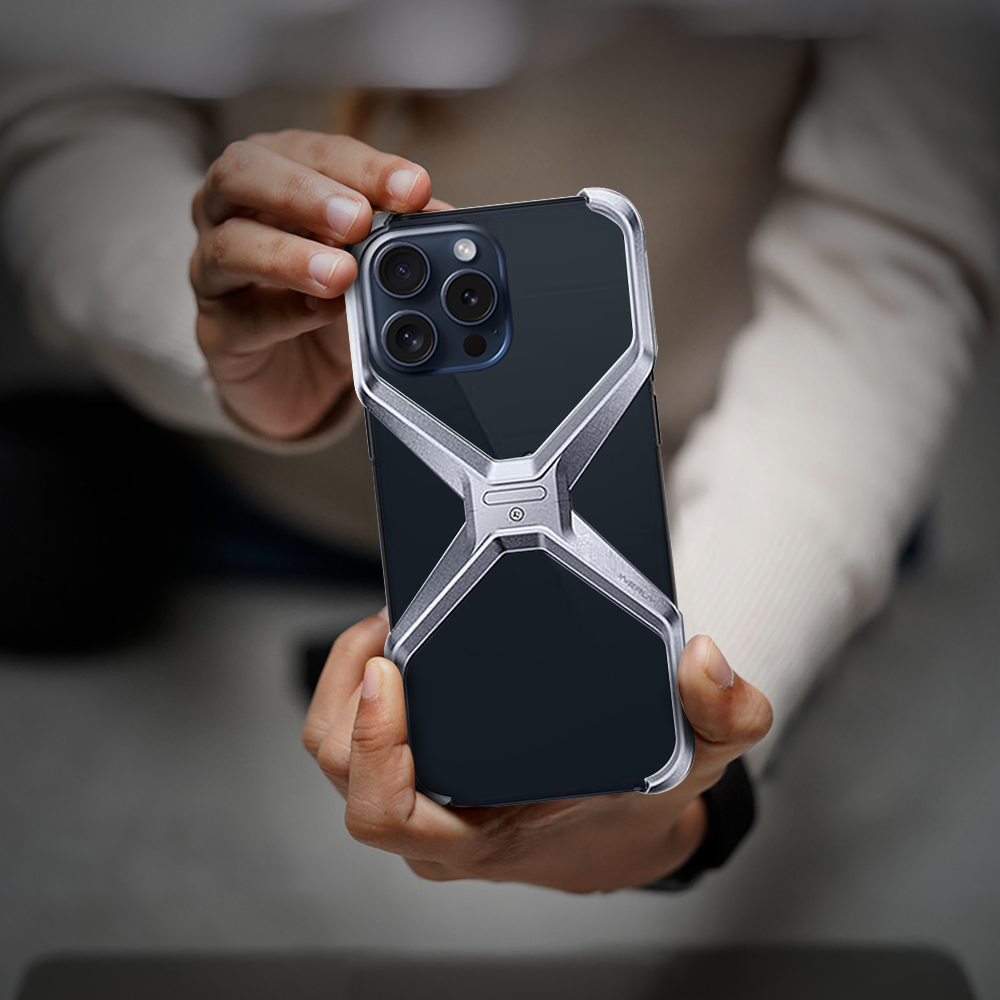 Case and Cover iPhone 16 Pro, 16 Pro Max  Silver Man Showcasing Back View Bingo GrunX in India