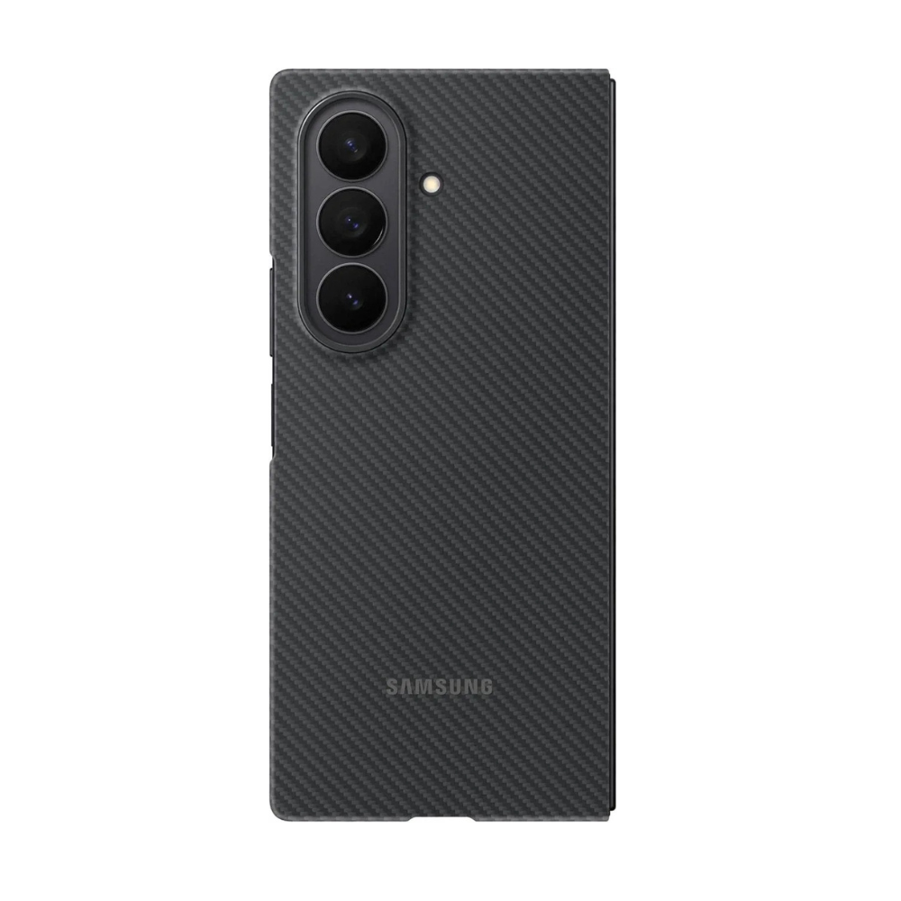 Galaxy Z Fold7 case close-up of triple camera lens protection