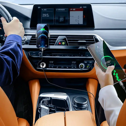 GRUNX Cool 2.0 car charger USB-C and USB-A ports charging iPhone and Android simultaneously during India road trip