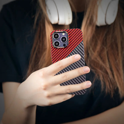 Titanic - Carbon Fiber Aramid Magsafe Case - Black & Red